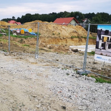 Utwardzenie ul. Jesionowej i wykonanie podjazdów.